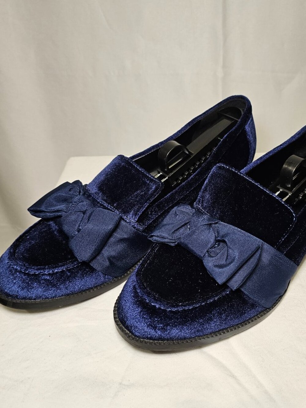 Bandolino Lindio Blue Velvet Bow Loafers Women's Slip On Dress Shoes Size 10